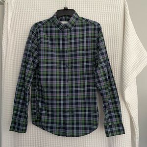 GOODFELLOW & CO. Standard men’s navy and green plaid dress shirt. Size S.
